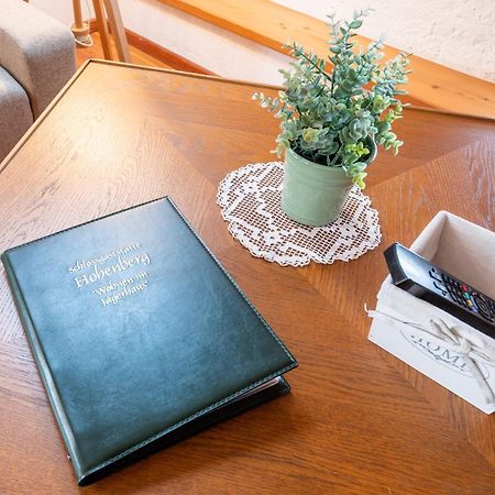 Schlossgaststatte Hohenberg Apartment Seeshaupt Bagian luar foto