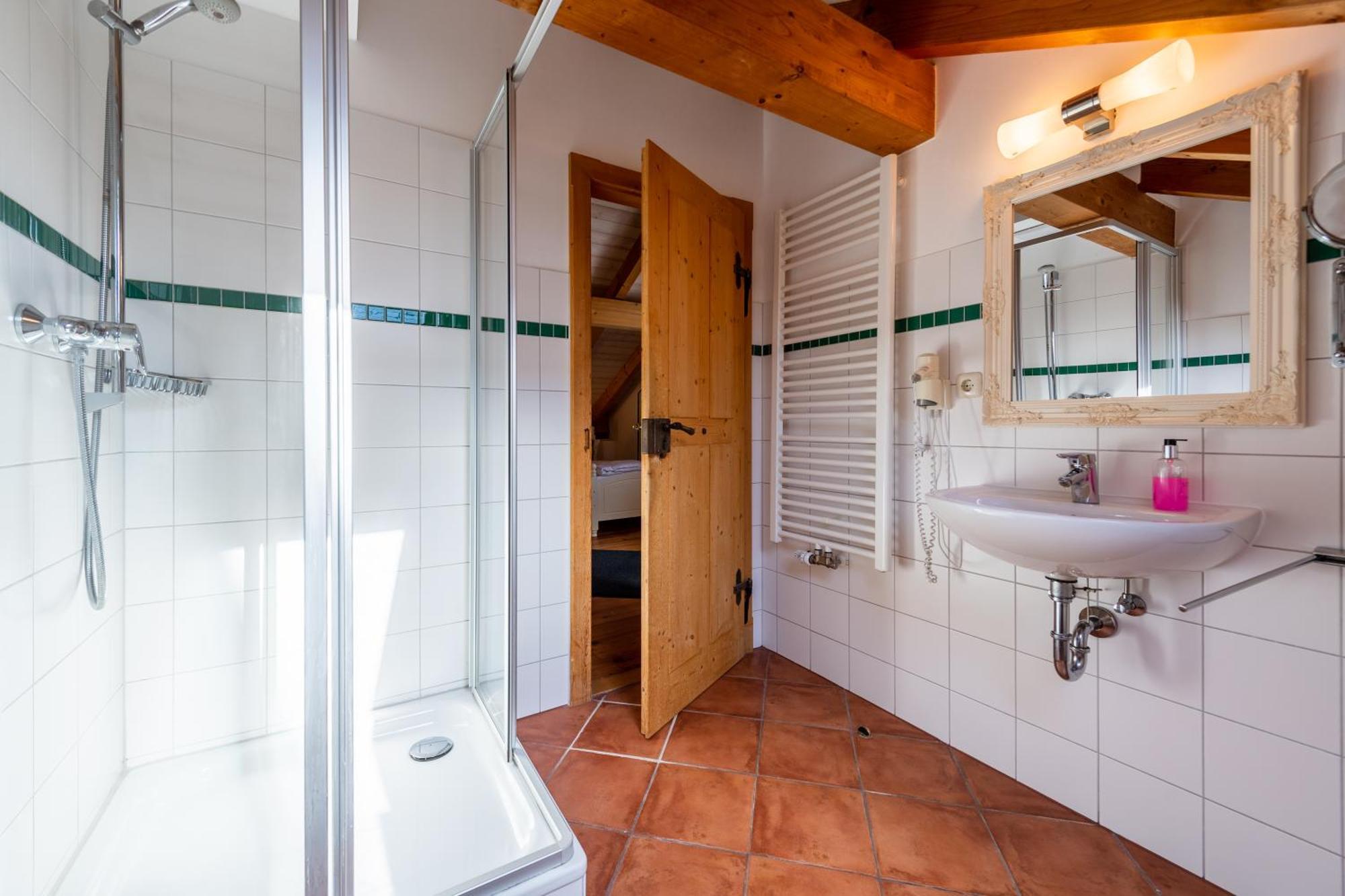 Schlossgaststatte Hohenberg Apartment Seeshaupt Bagian luar foto