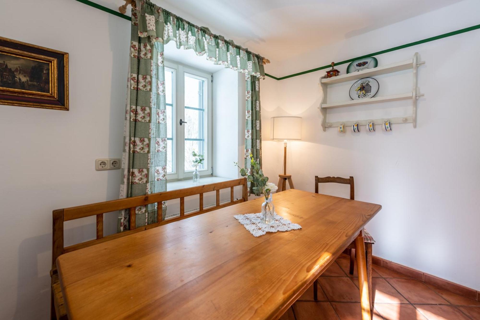 Schlossgaststatte Hohenberg Apartment Seeshaupt Bagian luar foto
