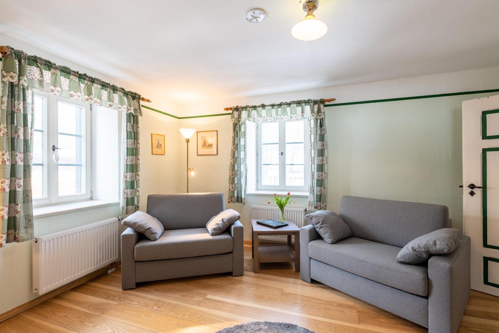 Schlossgaststatte Hohenberg Apartment Seeshaupt Bagian luar foto