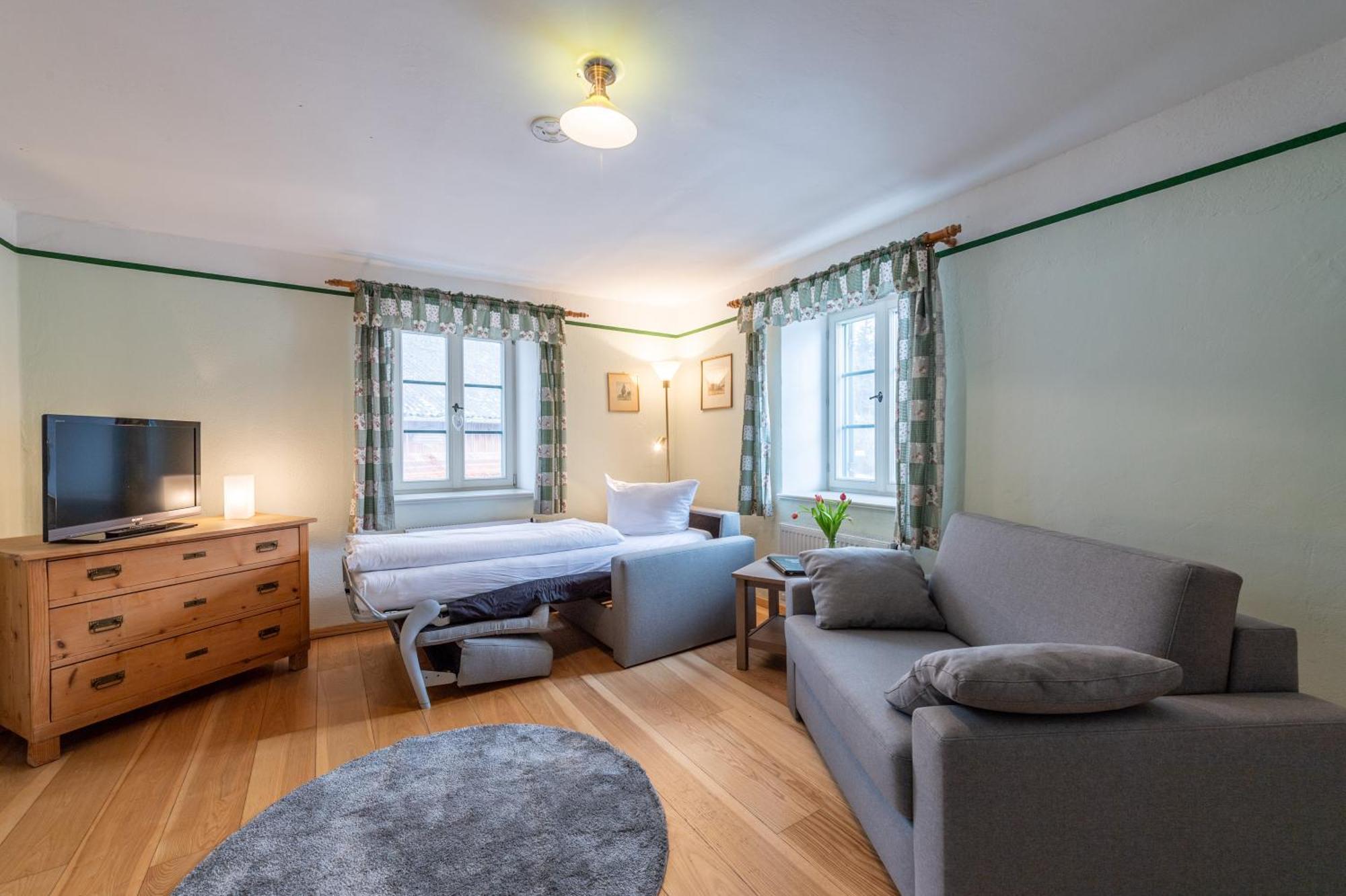 Schlossgaststatte Hohenberg Apartment Seeshaupt Bagian luar foto